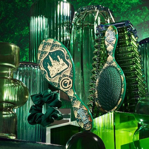 The Wet Brush Wicked Emerald City Totally Ozmopolitan Paddle Detangler Wet Brush