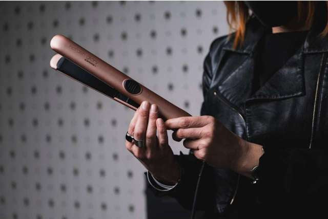 Gamma+ Keratin Glory Matt Rose Straightening Iron Italian
